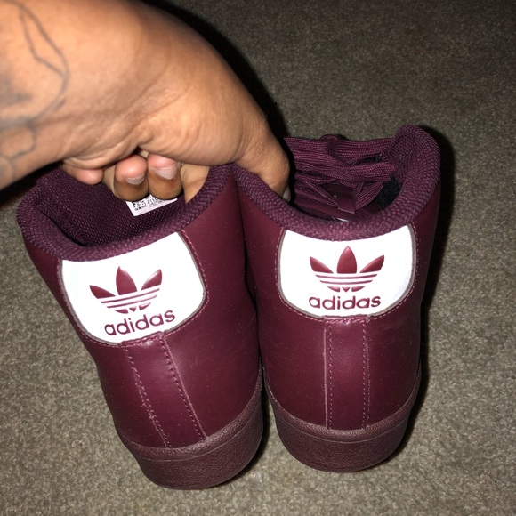 Shoes - Picture 2 of 4